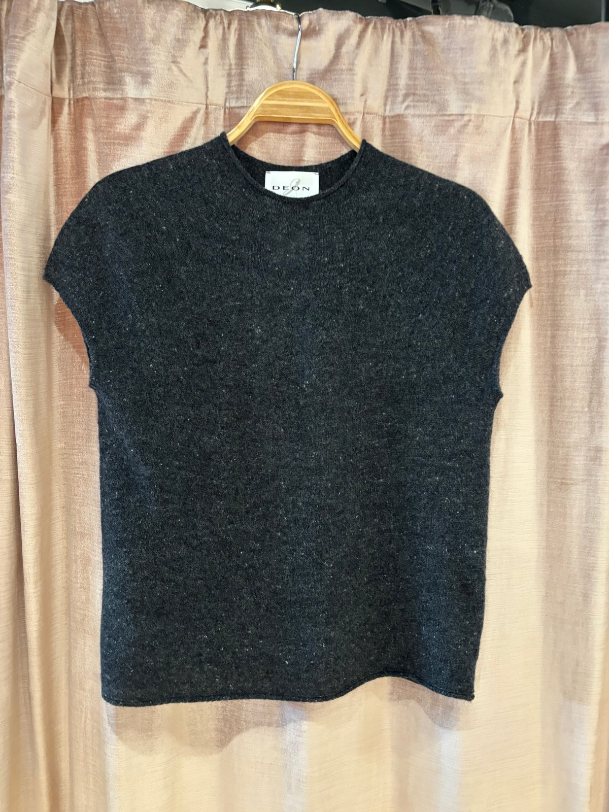 DEON Short Sleeve Wool Top