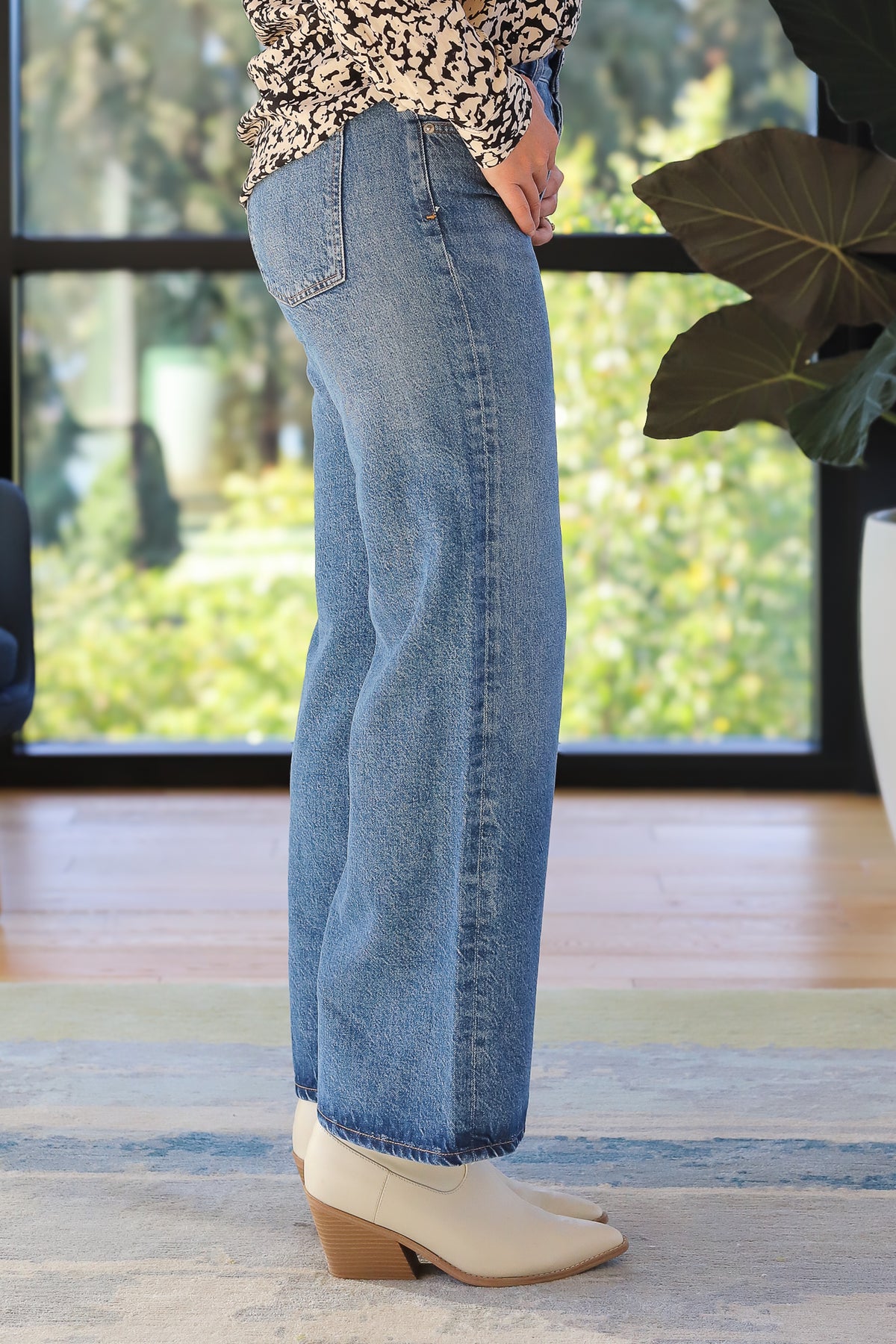 Citizens of Humanity Annina High Rise Wide Leg 30 Inch Trouser Jean in Siesta