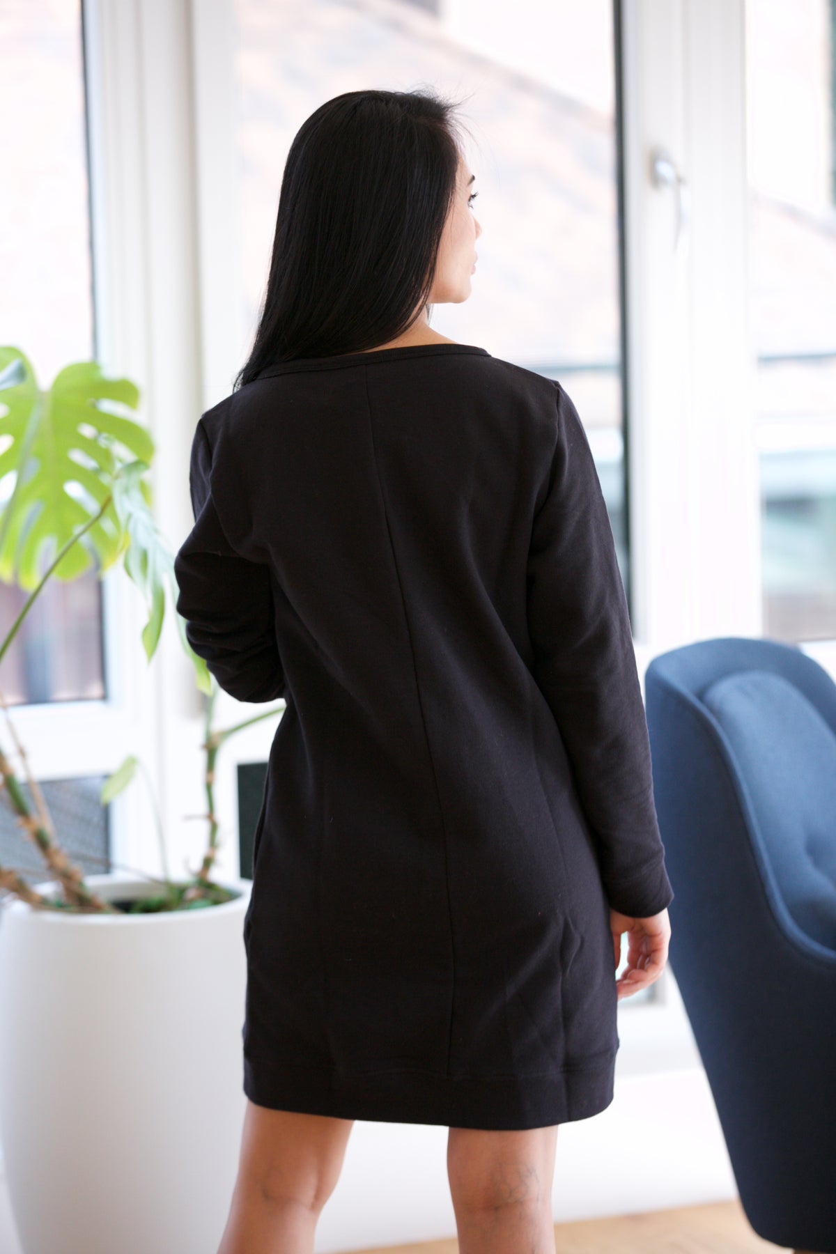 Mata Traders Sweatshirt Dress in Black Loop Knit