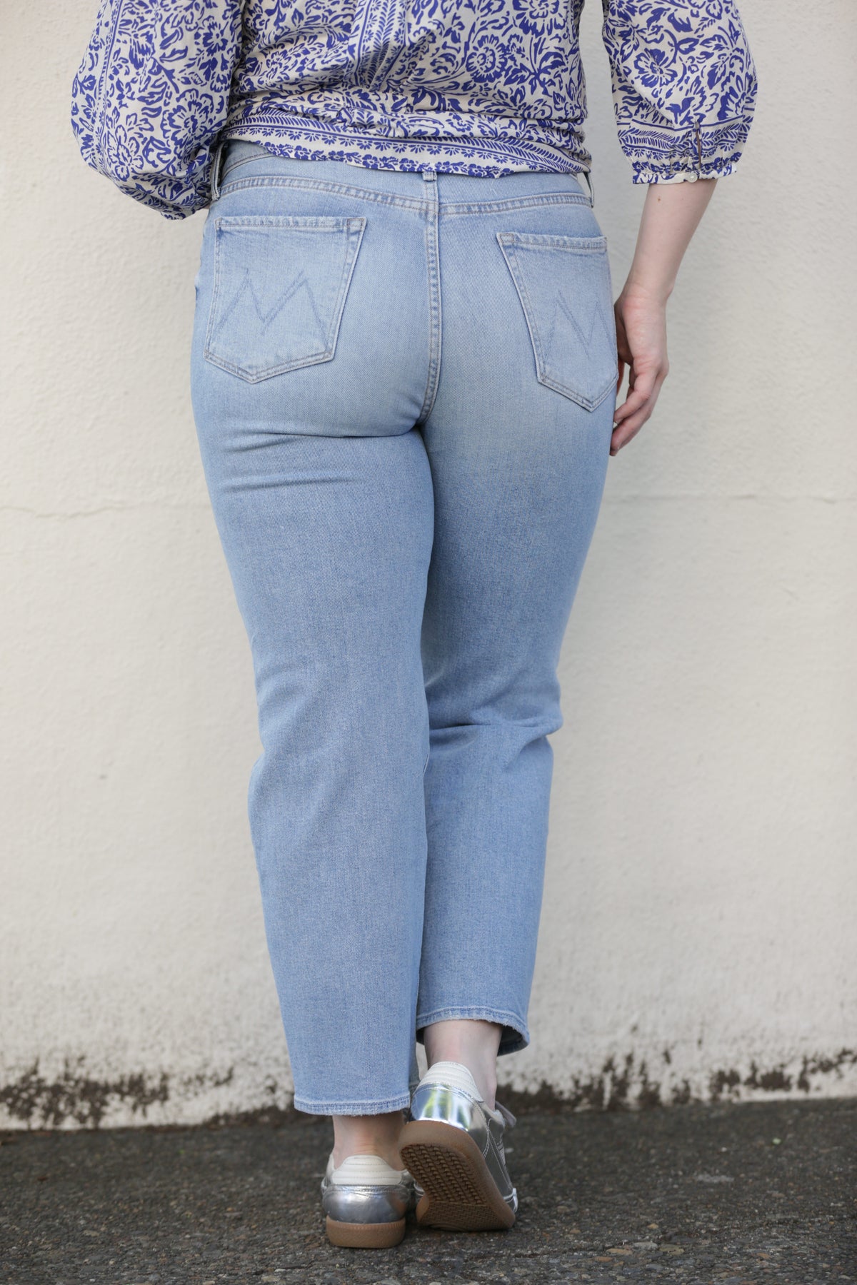 Mother Mid Rise Rambler Zip Ankle in Look Ma No Hands