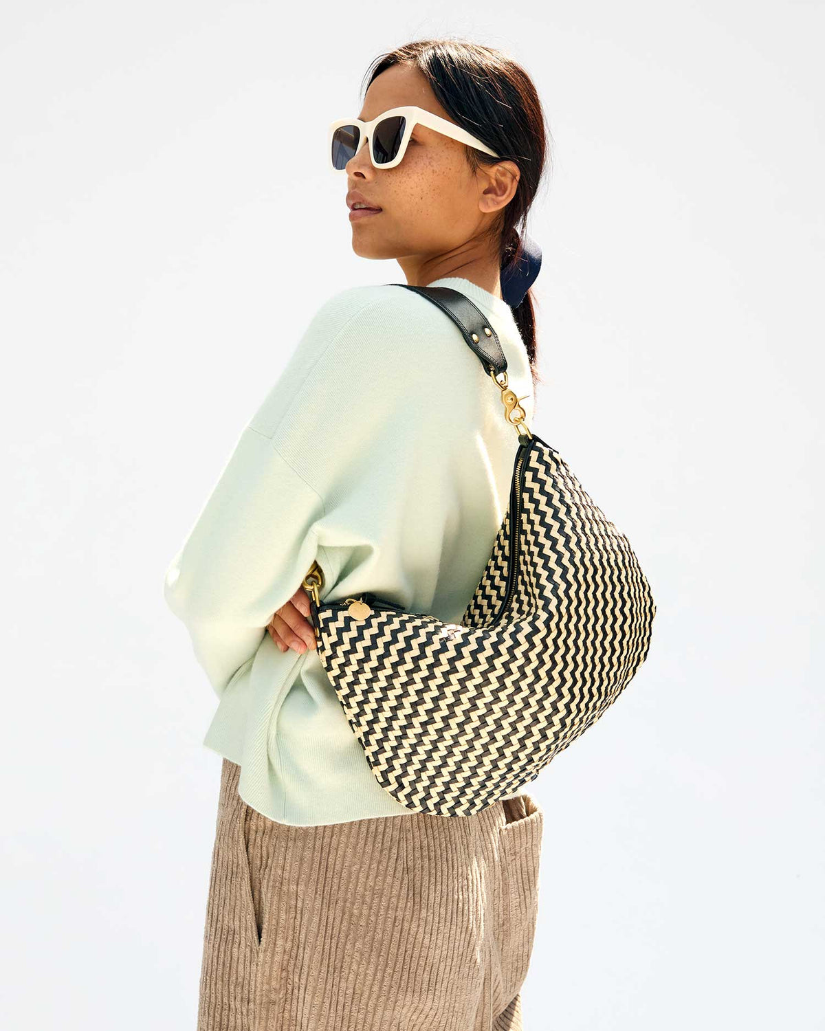 Clare V. Moyen Messenger