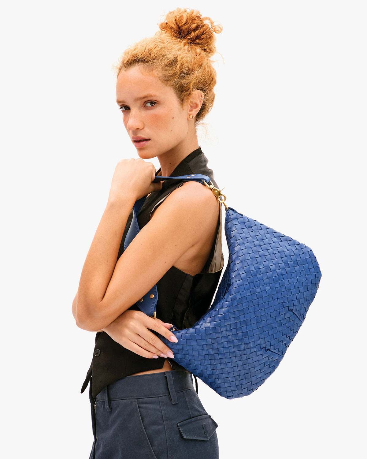 Clare V. Moyen Messenger - Medium Woven Diagonal - French Blue