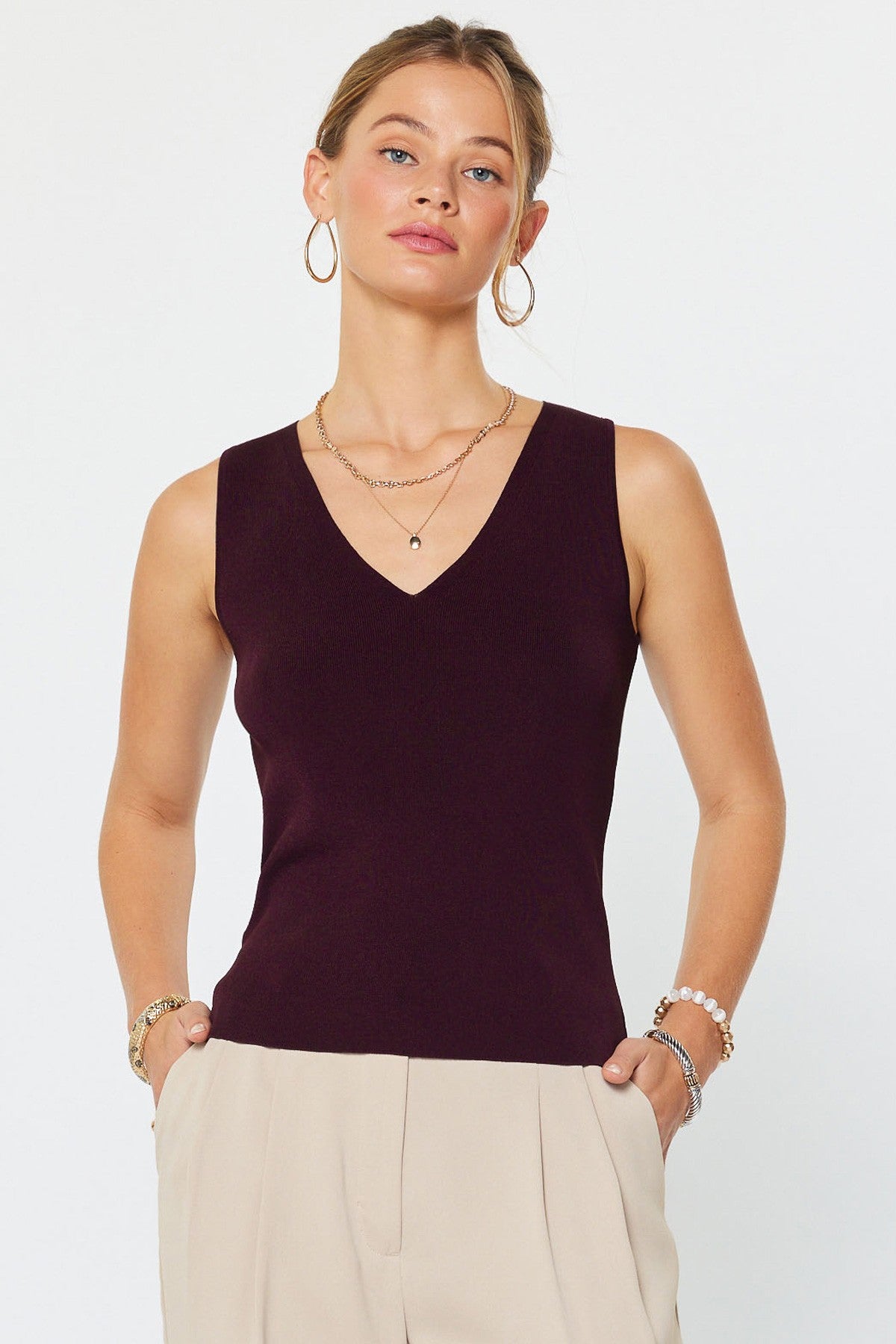 NYLAND Lisinda Sleeveless V-neck Sweater Top
