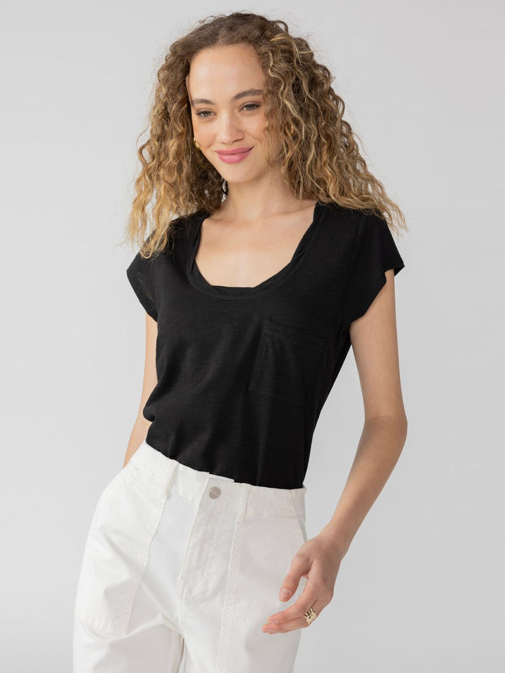 Sanctuary Traveler Twist Sleeve Tee