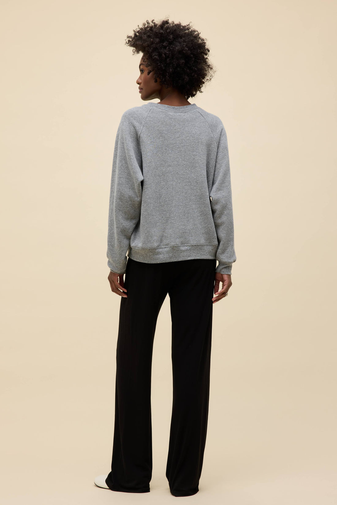 DAYDREAMER Solid Vintage Raglan Sweatshirt