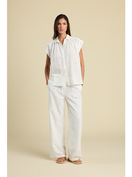 Birds of Paradis by Trovata Della Shirt in Handkerchief Eyelet