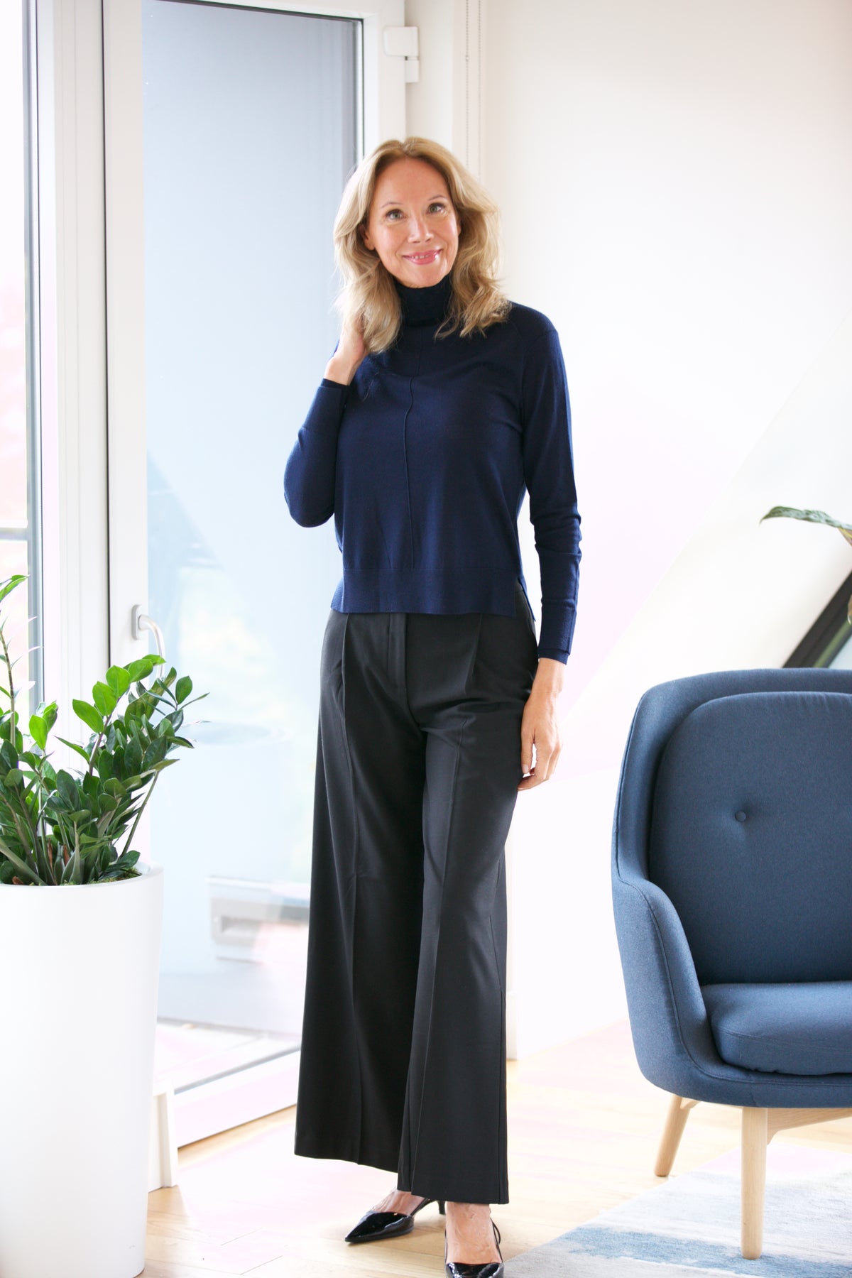 Saint Art Tiffany Mid-Waisted Wide Leg Trouser