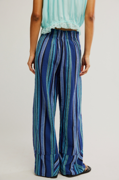 Free People Days End Linen Pull On in Navy Combo
