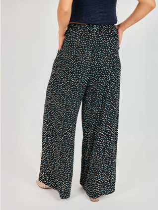 Sadie &amp; Sage New Romance Pants