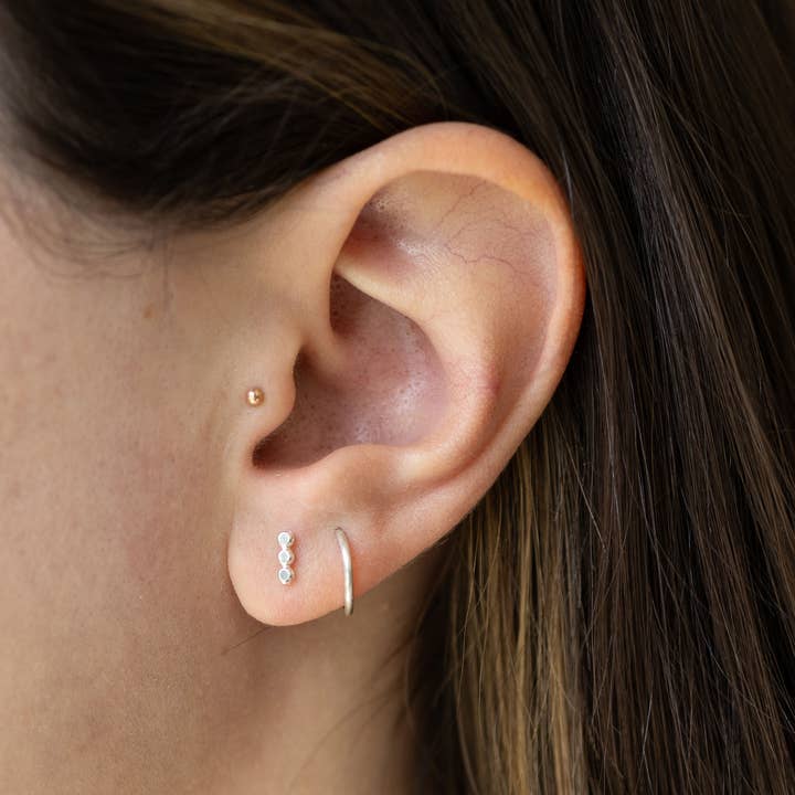 The Land of Salt Short Coin Dot Bar Stud Earrings