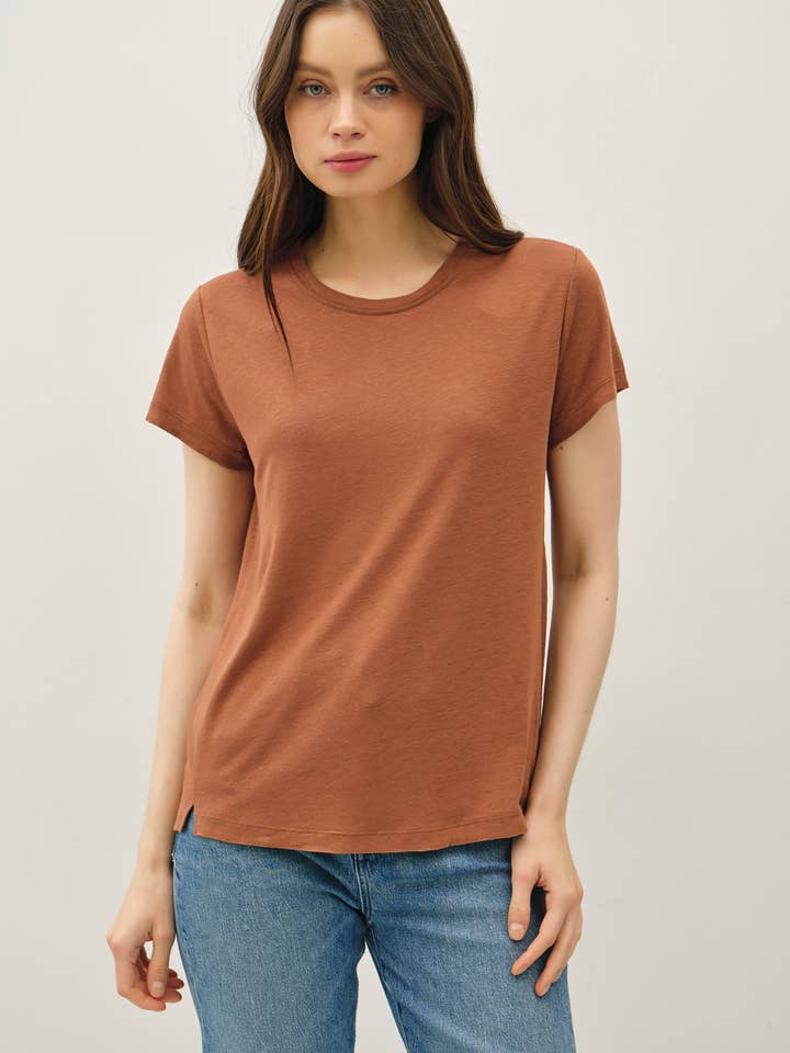 NYLAND Tempest Linen Classic Round Neck Split Hem T-shirt Clay