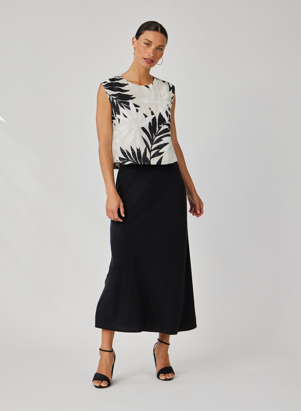 Bella Dahl Boxy Button Back Top