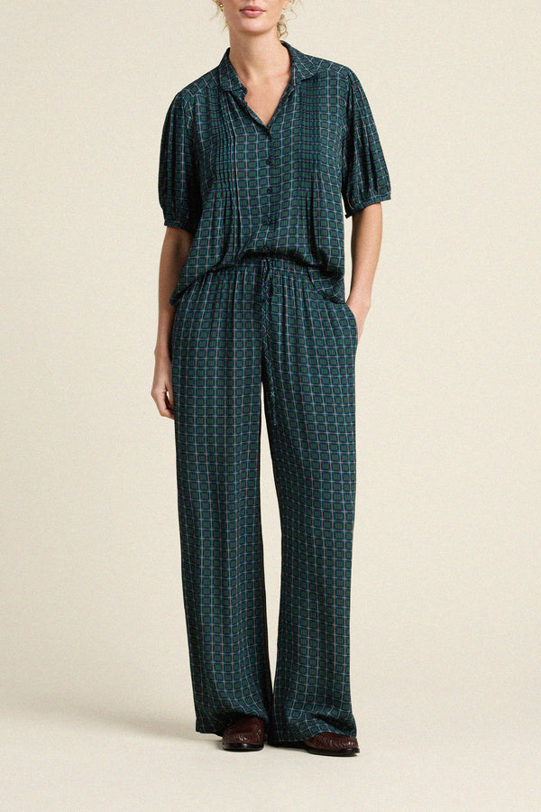 Birds of Paradis by Trovata Nadine Blouse in Davenport Plaid