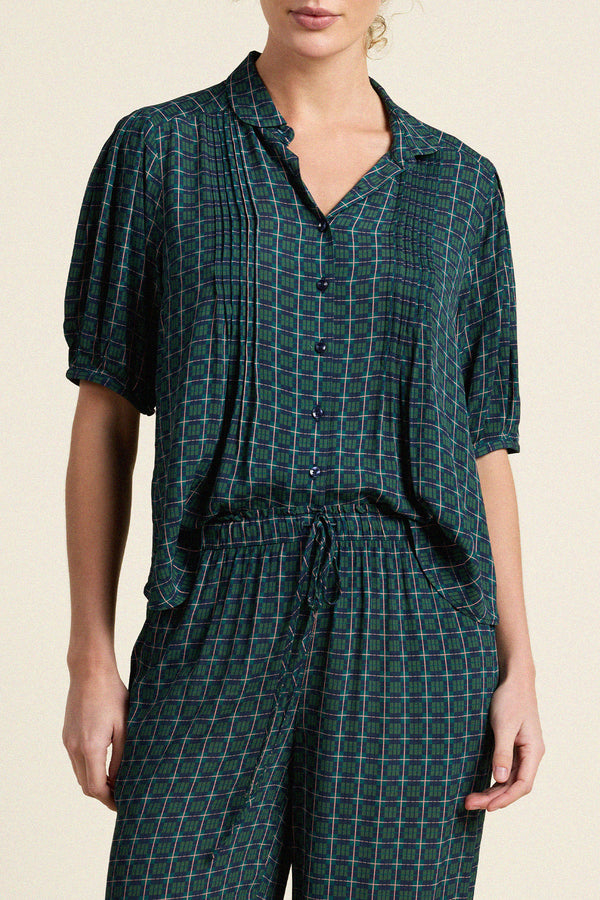 Birds of Paradis by Trovata Nadine Blouse in Davenport Plaid