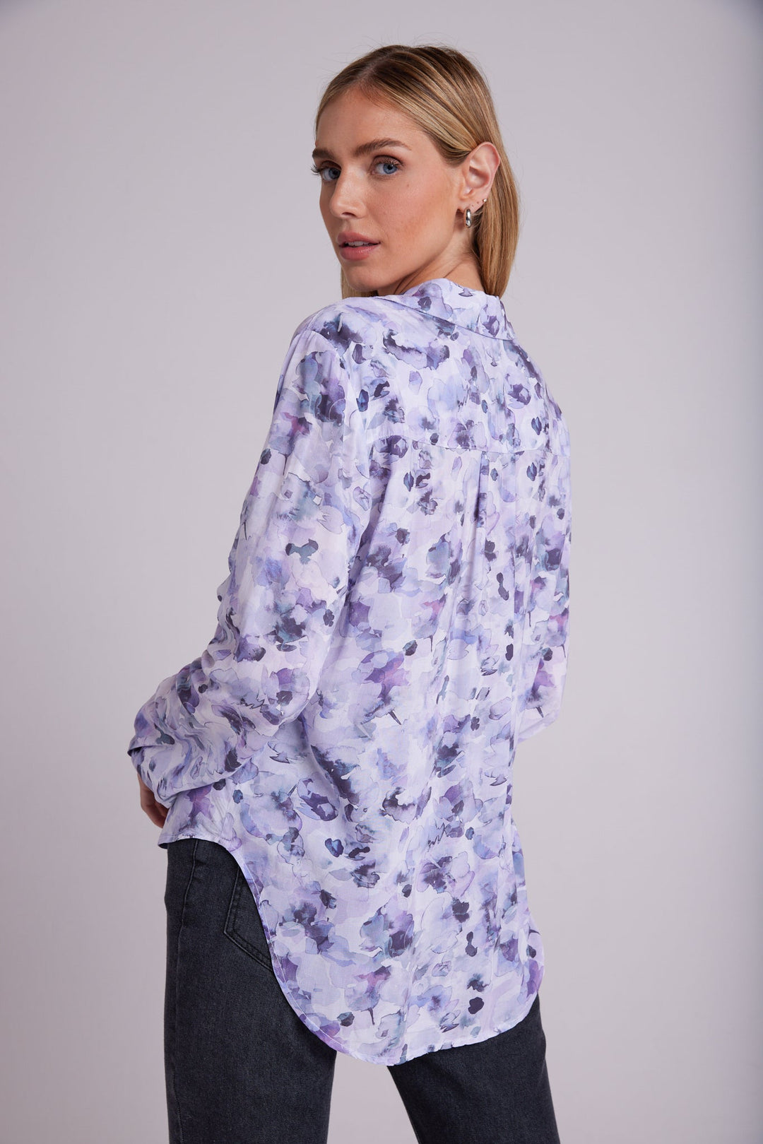 Bella Dahl Full Button Down Hipster Shirt in Lilac Floret Print