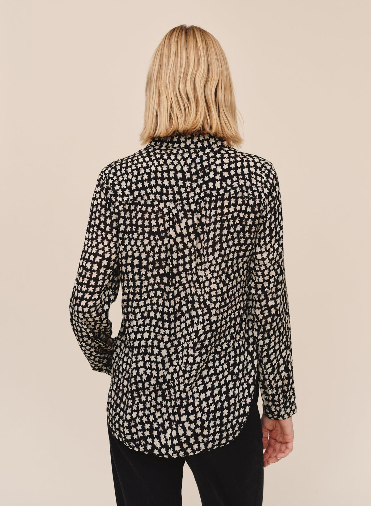 Bella Dahl Full Button Down Hipster Shirt in Sketched Stars Print