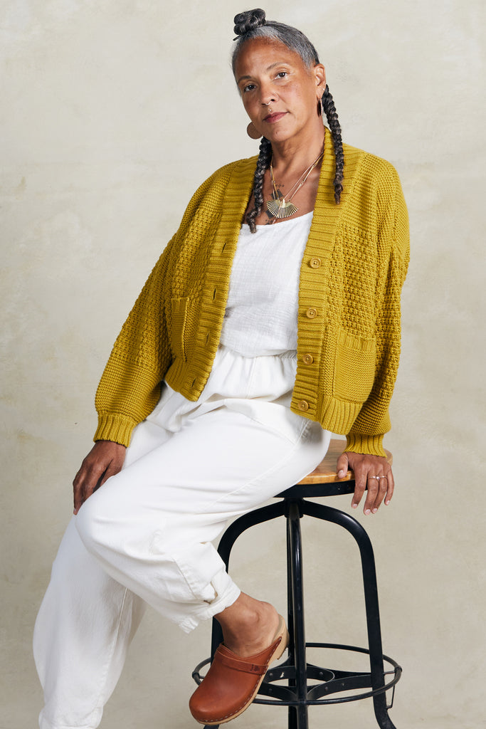 Curator Lino Cardigan