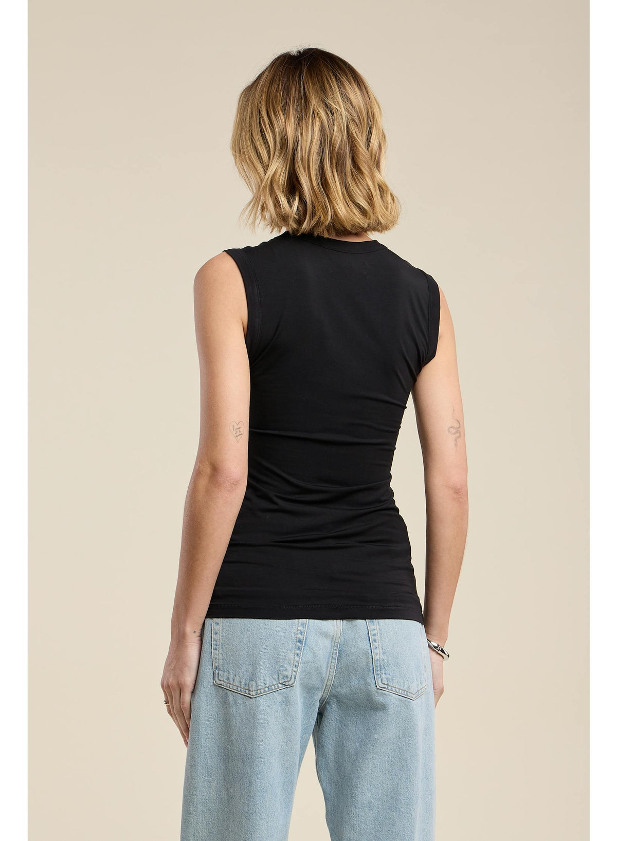 Velvet by Graham &amp; Spencer Iyla Top