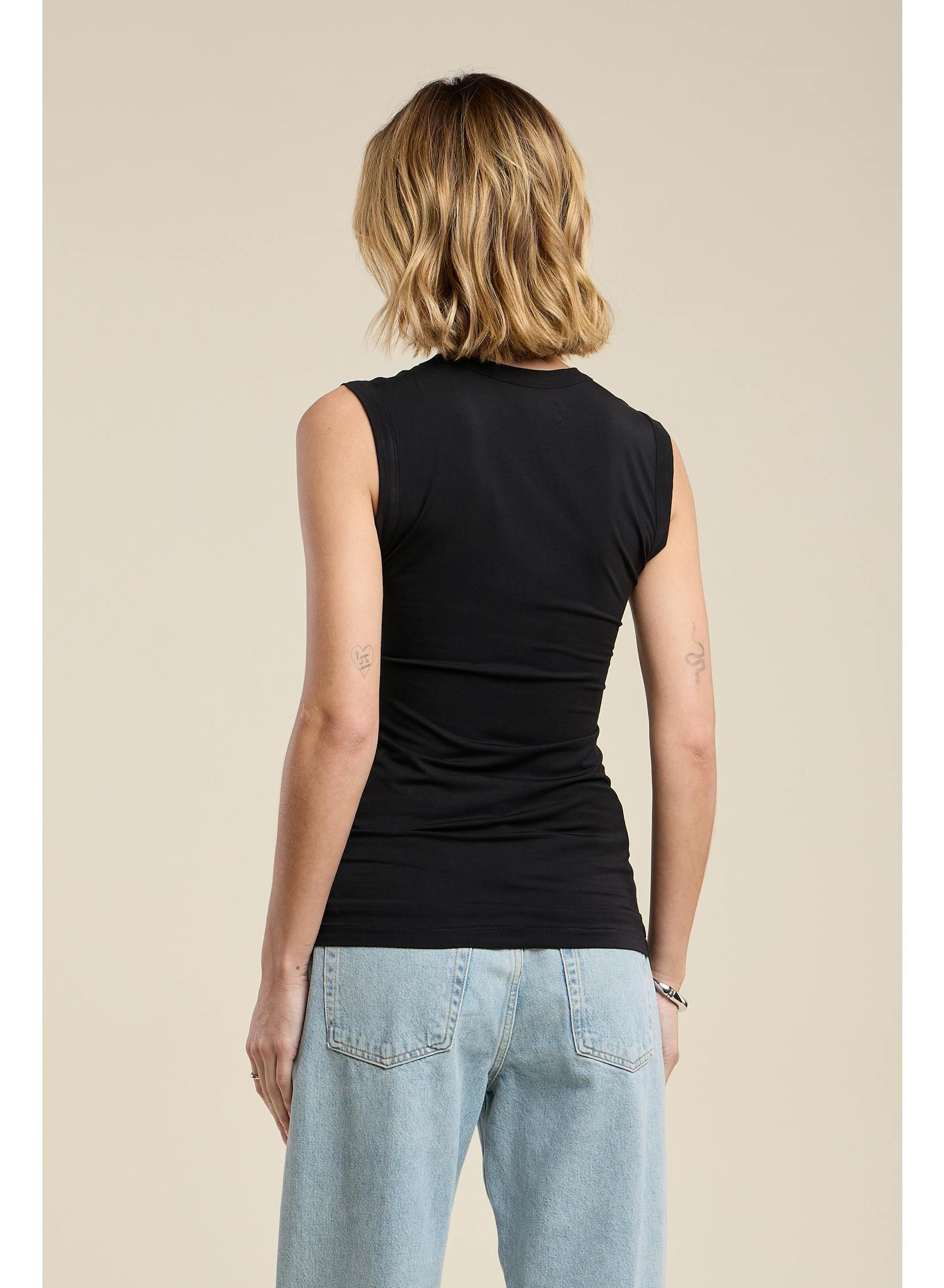 Velvet by Graham & Spencer Iyla Top