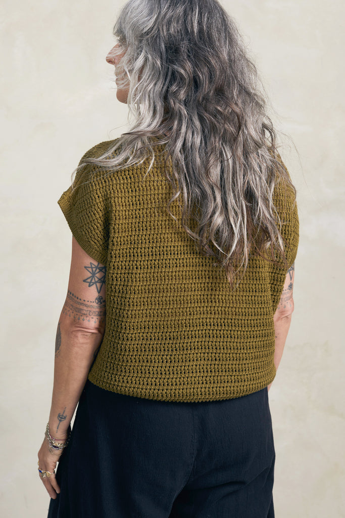 Curator Niko Sweater