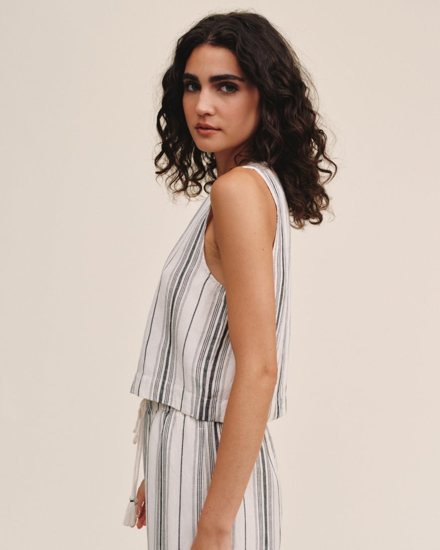 Bella Dahl Sleeveless Button Front Top in Boardwalk Stripe