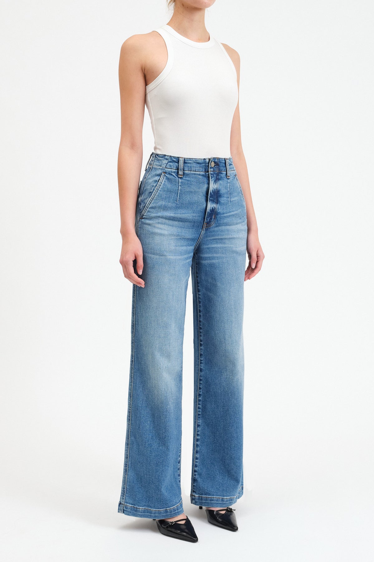 Daze Denim Far Out High Rise Wide Leg in Pure