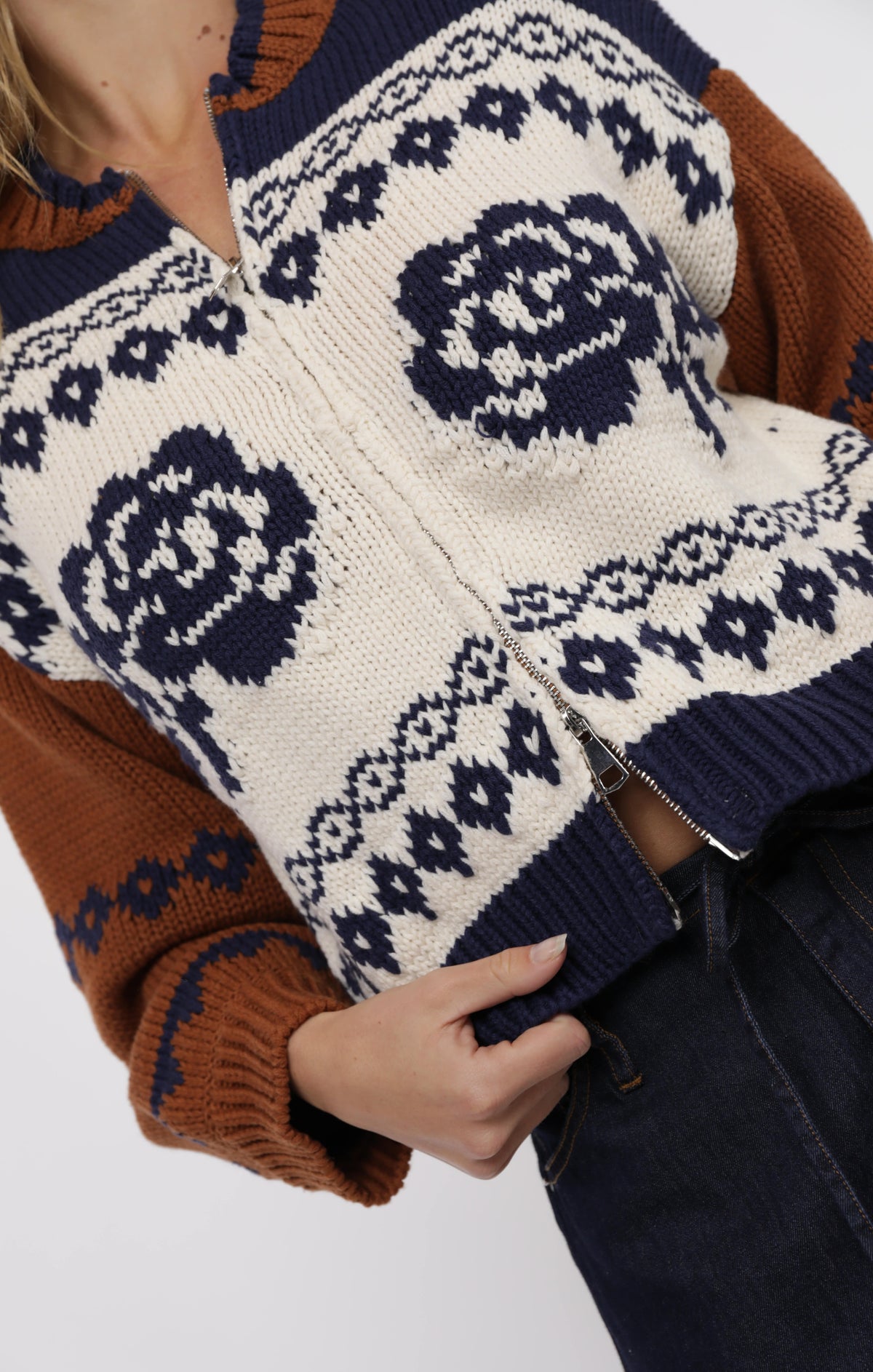 SAGE THE LABEL Sweet Rose Jacquard Zip Sweater Jacket