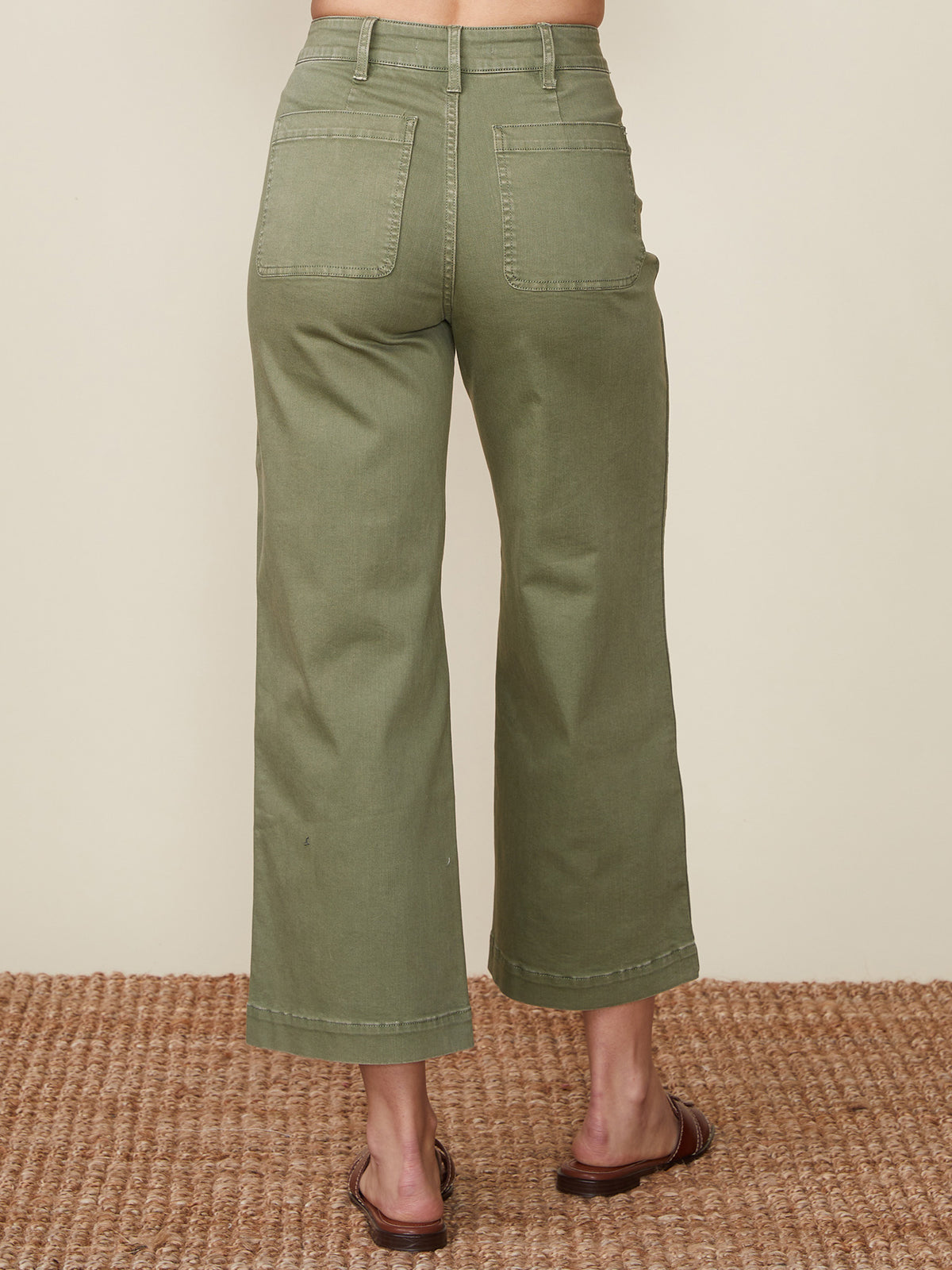 Anthem the Label Carly Coin Pocket Pant in Olive