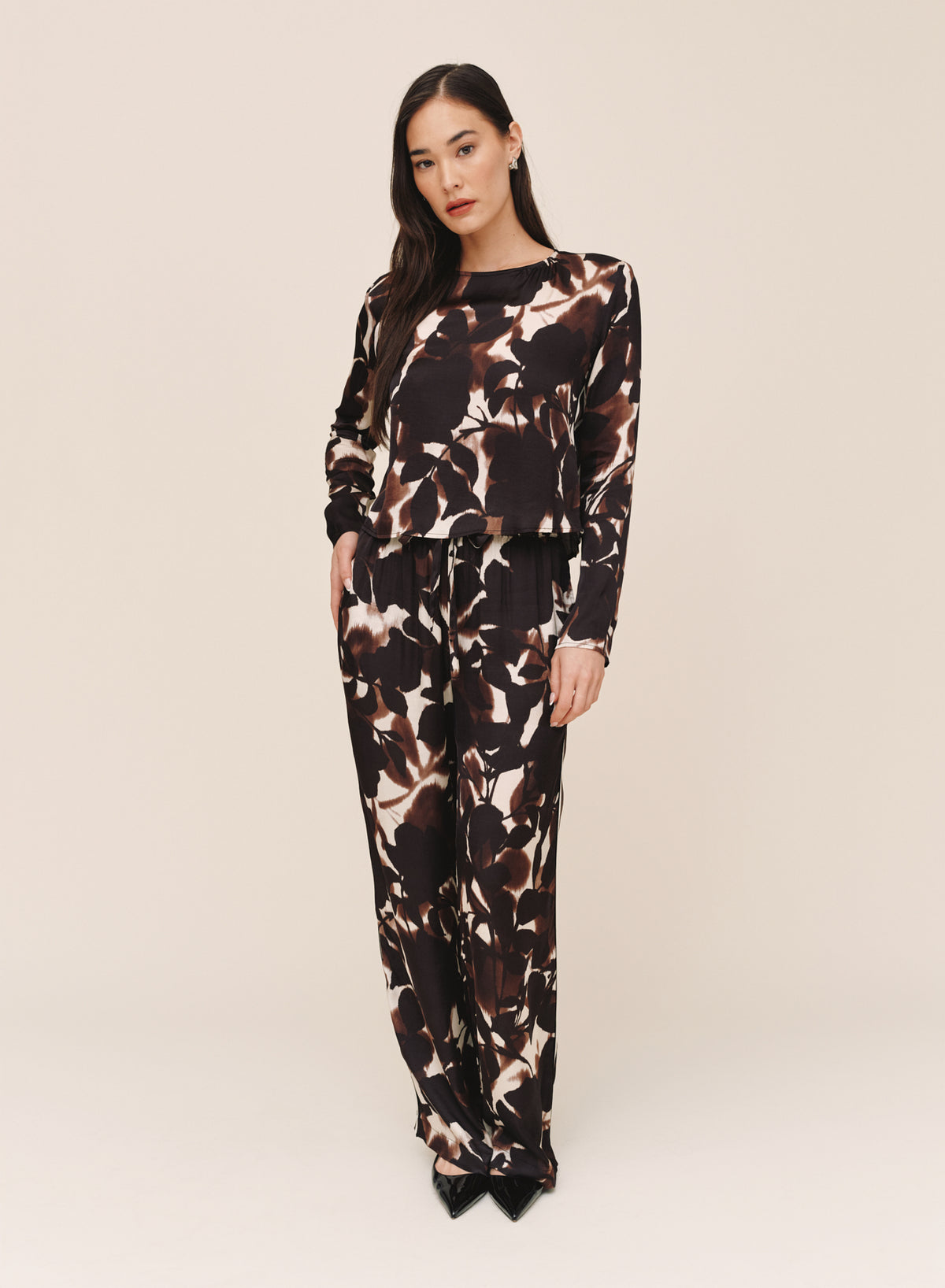 Bella Dahl Long Sleeve Button Back Top Shadow Floral Print
