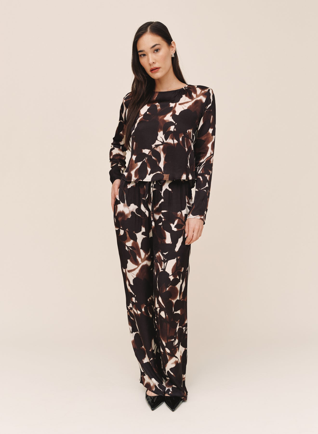 Bella Dahl Long Sleeve Button Back Top Shadow Floral Print