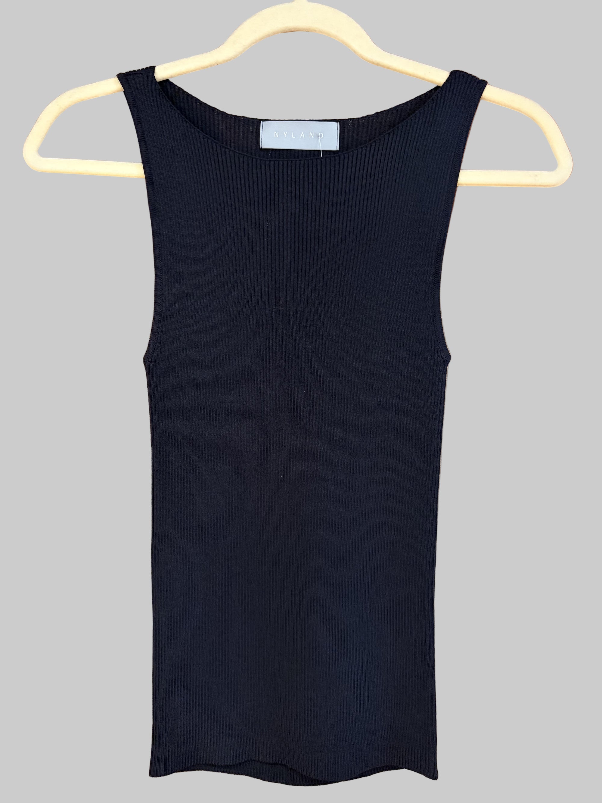 NYLAND Sigi Boat Neck Sleeveless Sweater Top Dry Thyme