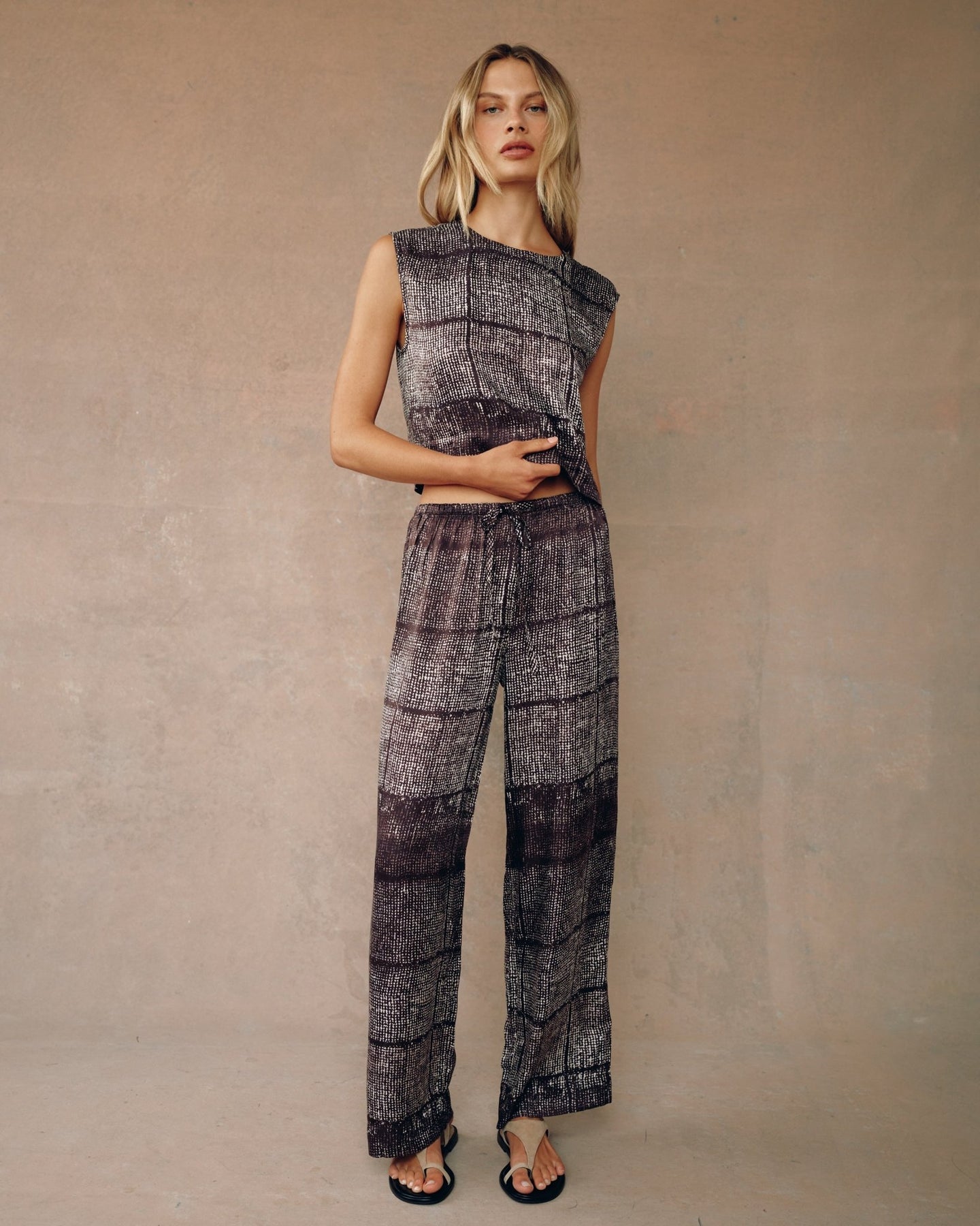 Bella Dahl Wide Leg w/ Wide Hem in Asilah Textured Print