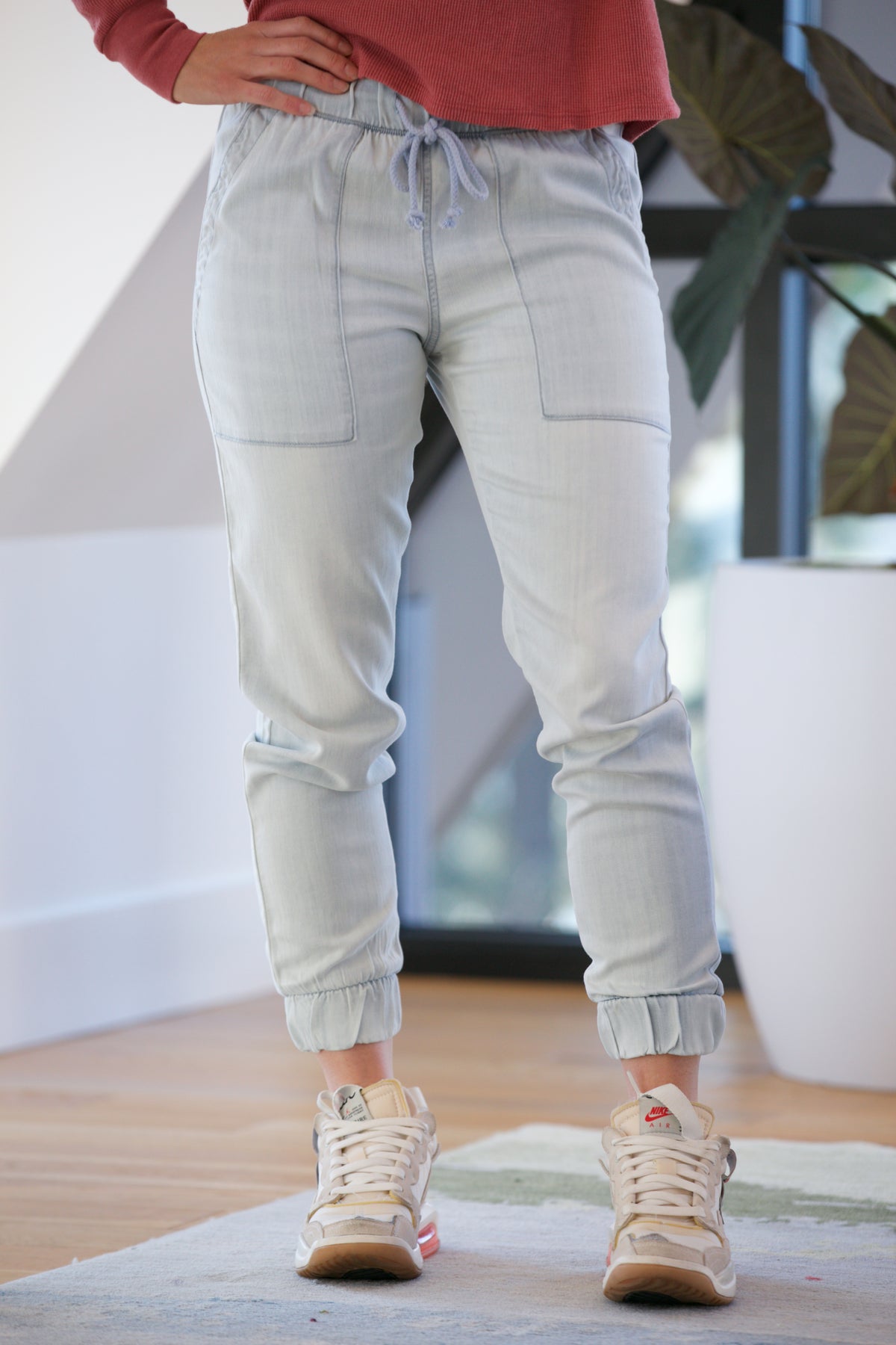 Bella Dahl Pocket Jogger in Sky Blue Wash