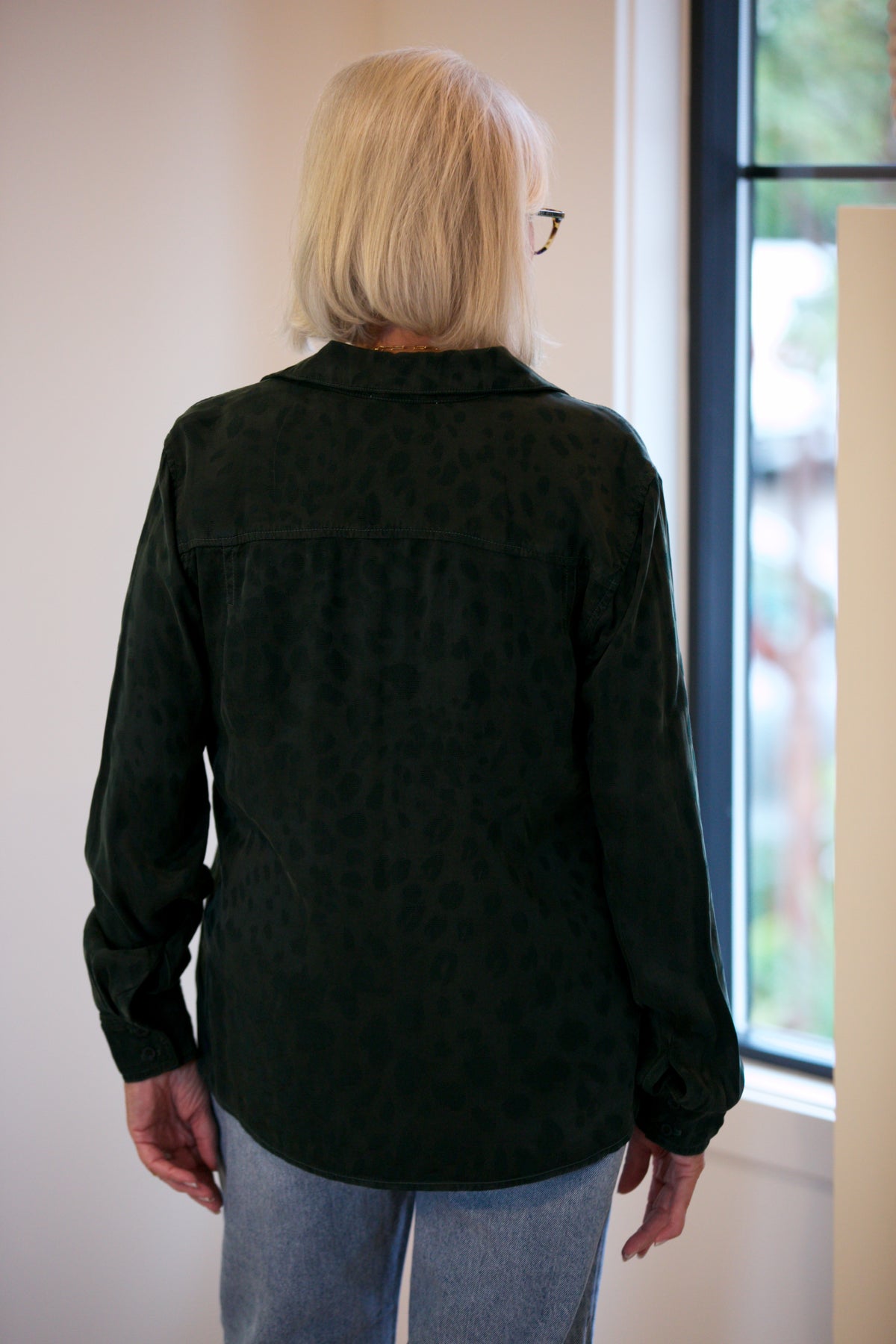 Bella Dahl Flowy Hem Pocket Button Down