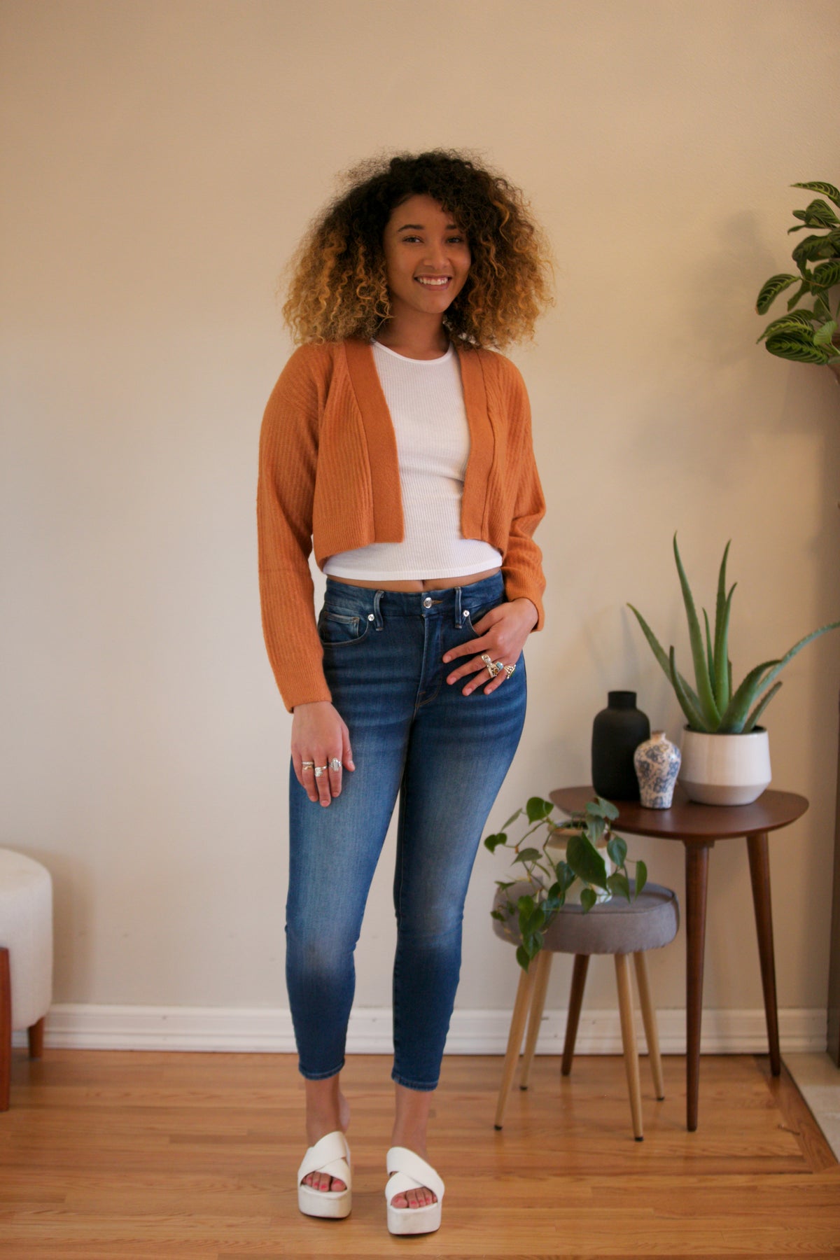 Good American Good Legs Crop Shadow Pockets in Indigo 008