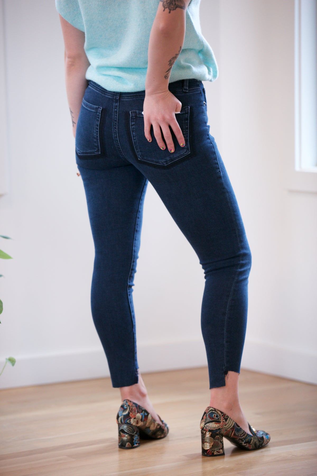 Good American Good Petite Skinny in Blue 868
