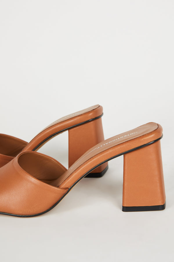 Intentionally blank clearance oliver slingback heels