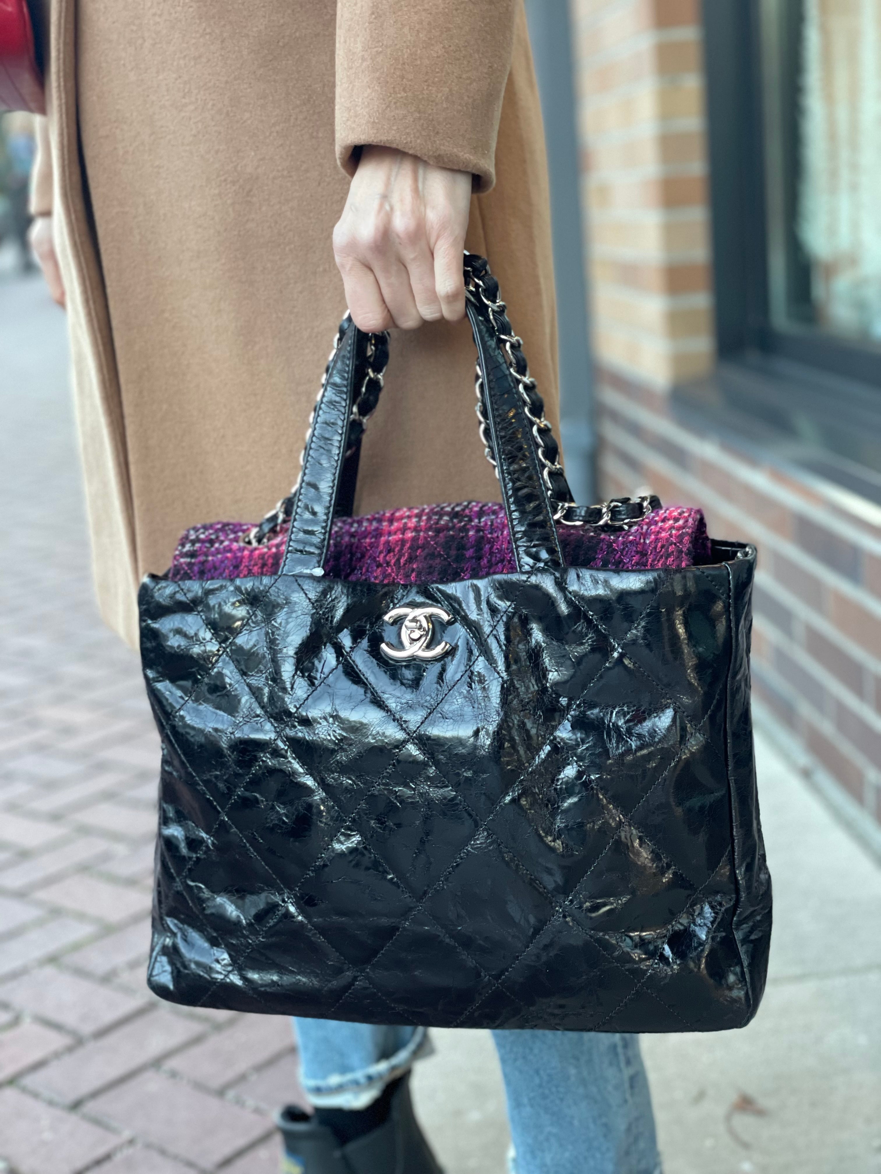Review: CHANEL LARGE DEAUVILLE TOTE / SHOPPING TOTE 