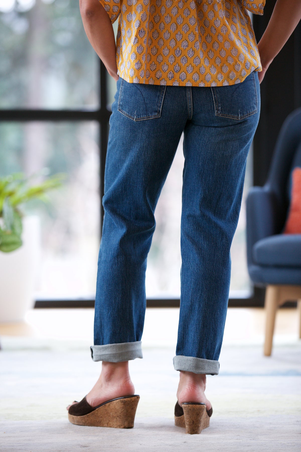 JOE'S JEANS The Niki Cuffed w/ Back Arc in Burden Desctruct