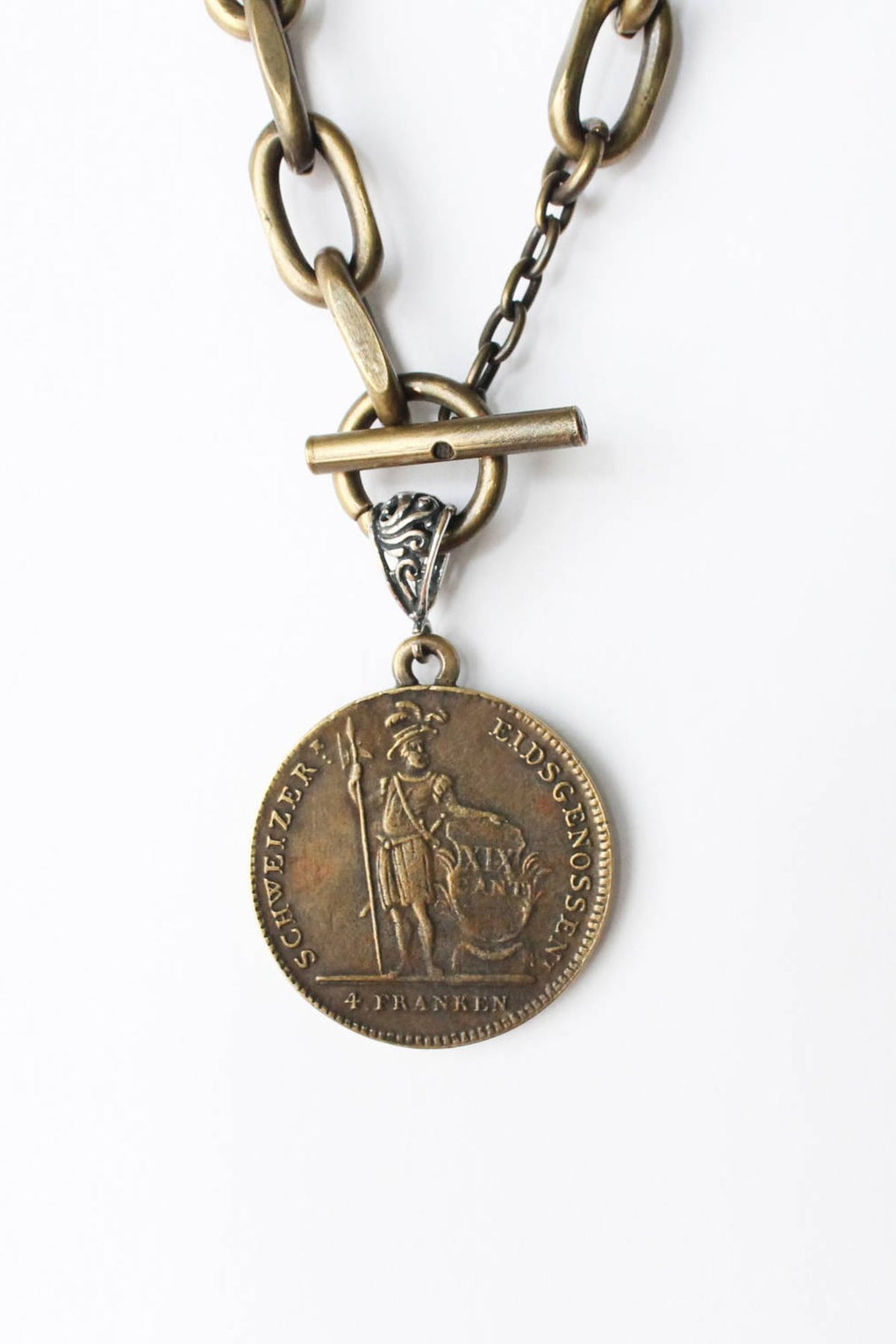 zoWEE Jewels Short Chunky Chain Necklace w/Coin