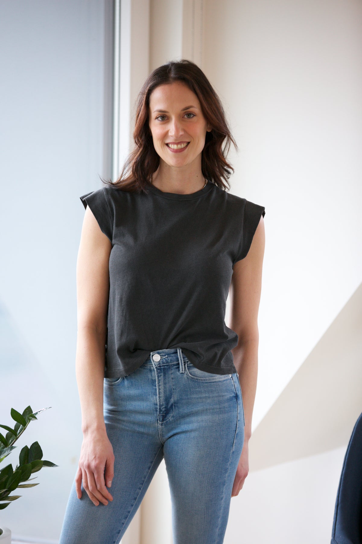 THE GREAT. The Peak Shoulder Tee