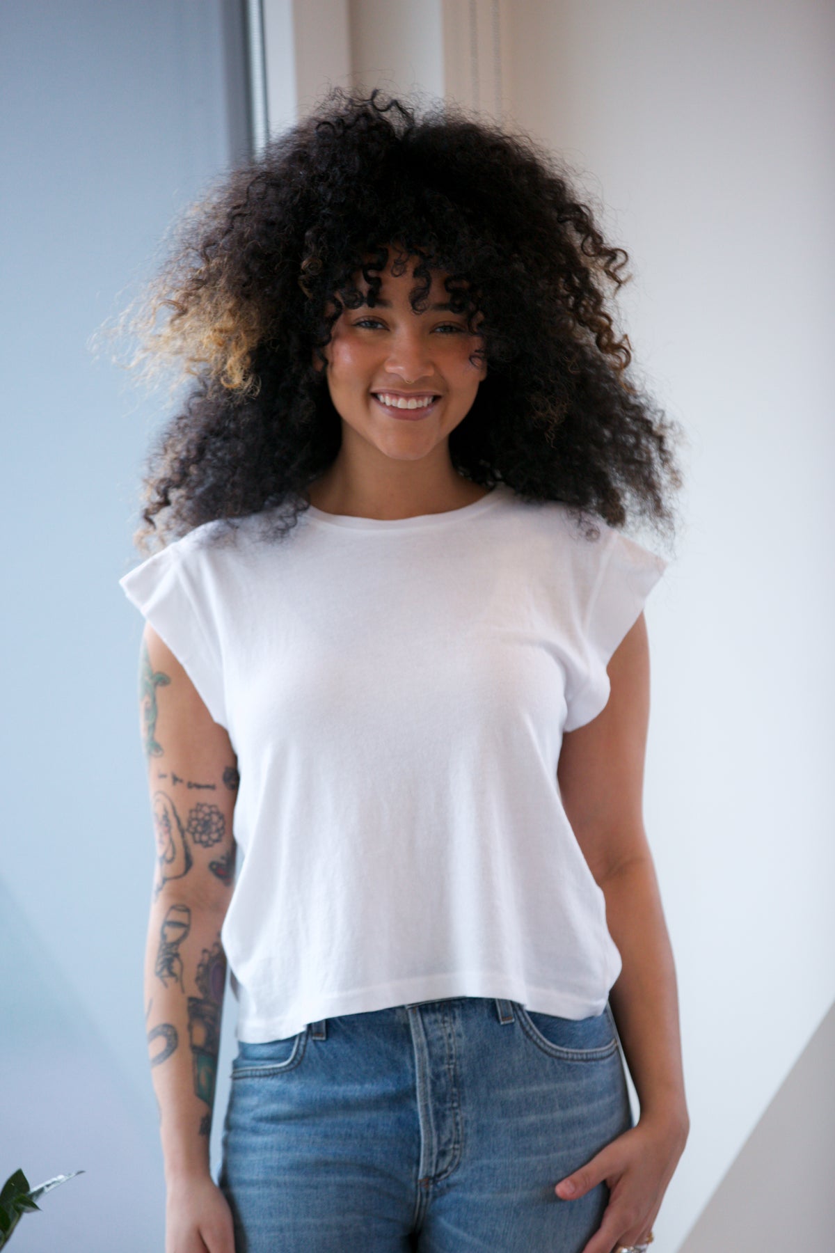 THE GREAT. The Peak Shoulder Tee